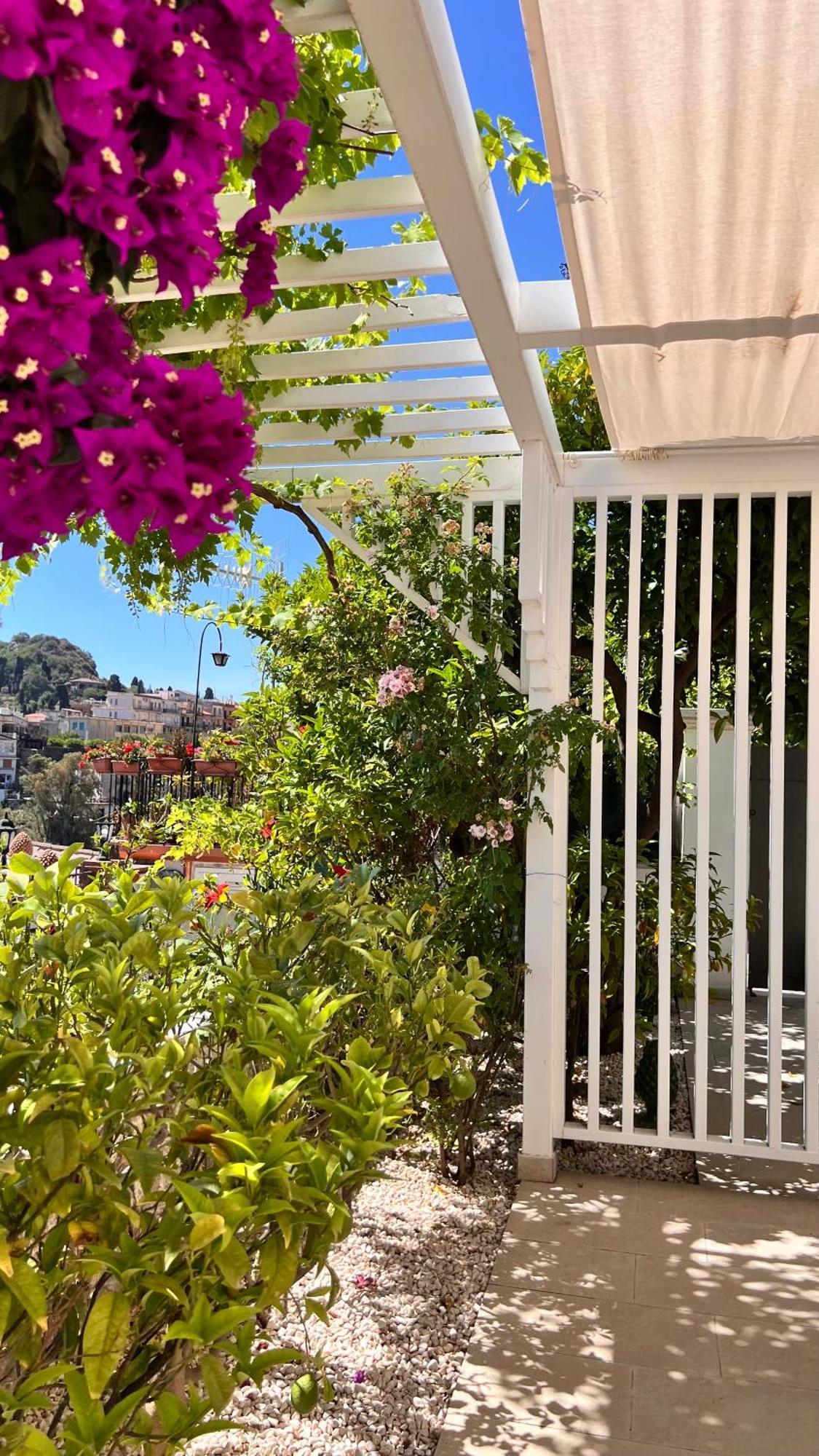 Mediterranea, Taormina, Private Pool & Sea View *